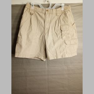 5.11 tactical man's cargo shorts size 36
